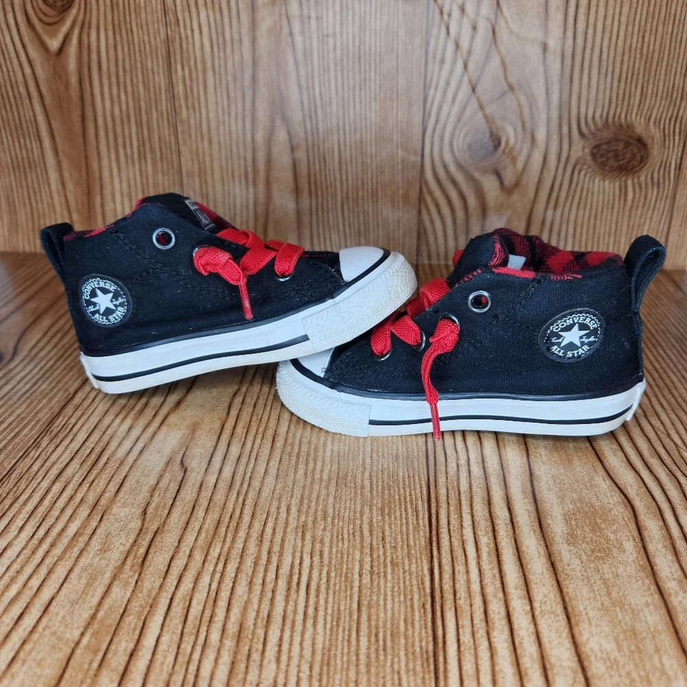 Children’s Converse‎ All Star Flannel Lined Size 5